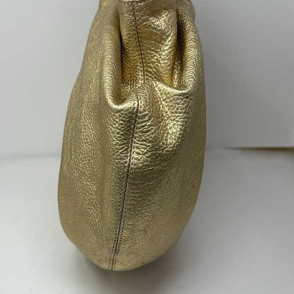 MICHAEL KORS hobo wide metal gold bag in a half circle with firm brown handle - Picture 2 of 12